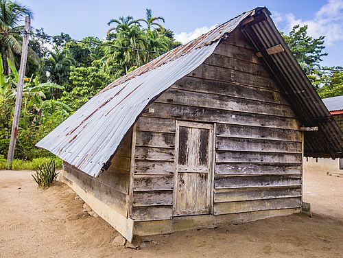Einfache Holzhütte