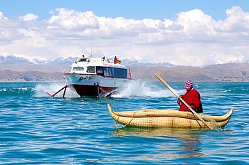 Mit dem Tragflügelboot über den Titicacasee