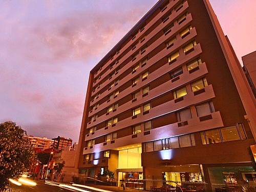 Fassade des Hotels Casa Andina Select in Miraflores, Lima