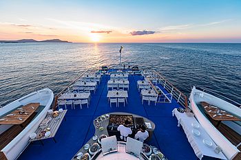 Sonnenuntergang an Bord der MV Legend