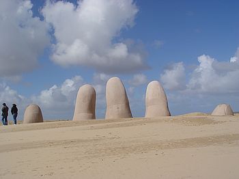 Denkmal in Punta del Este, Finger