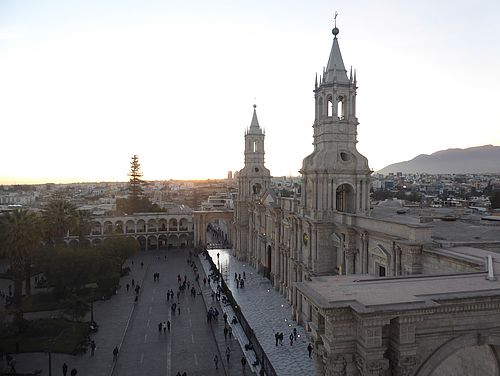 Monumentaler Plaza de Armas in Arequipa