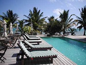 Hotel Roberts Grove Beach Resort, Pool